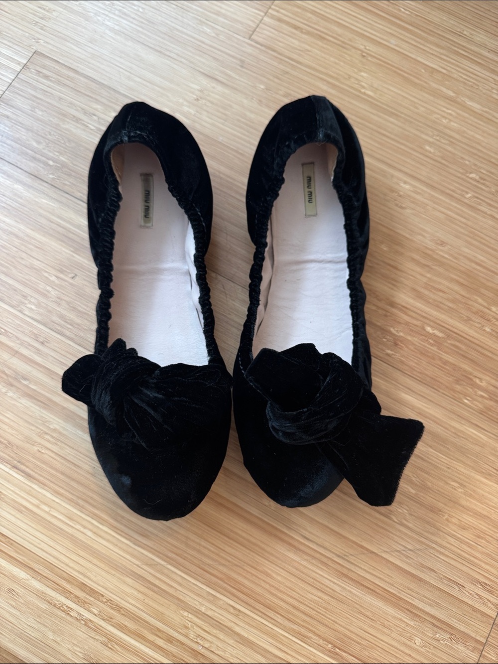 Miu Miu Black Velvet Bow Ballet Flats size 41 US10